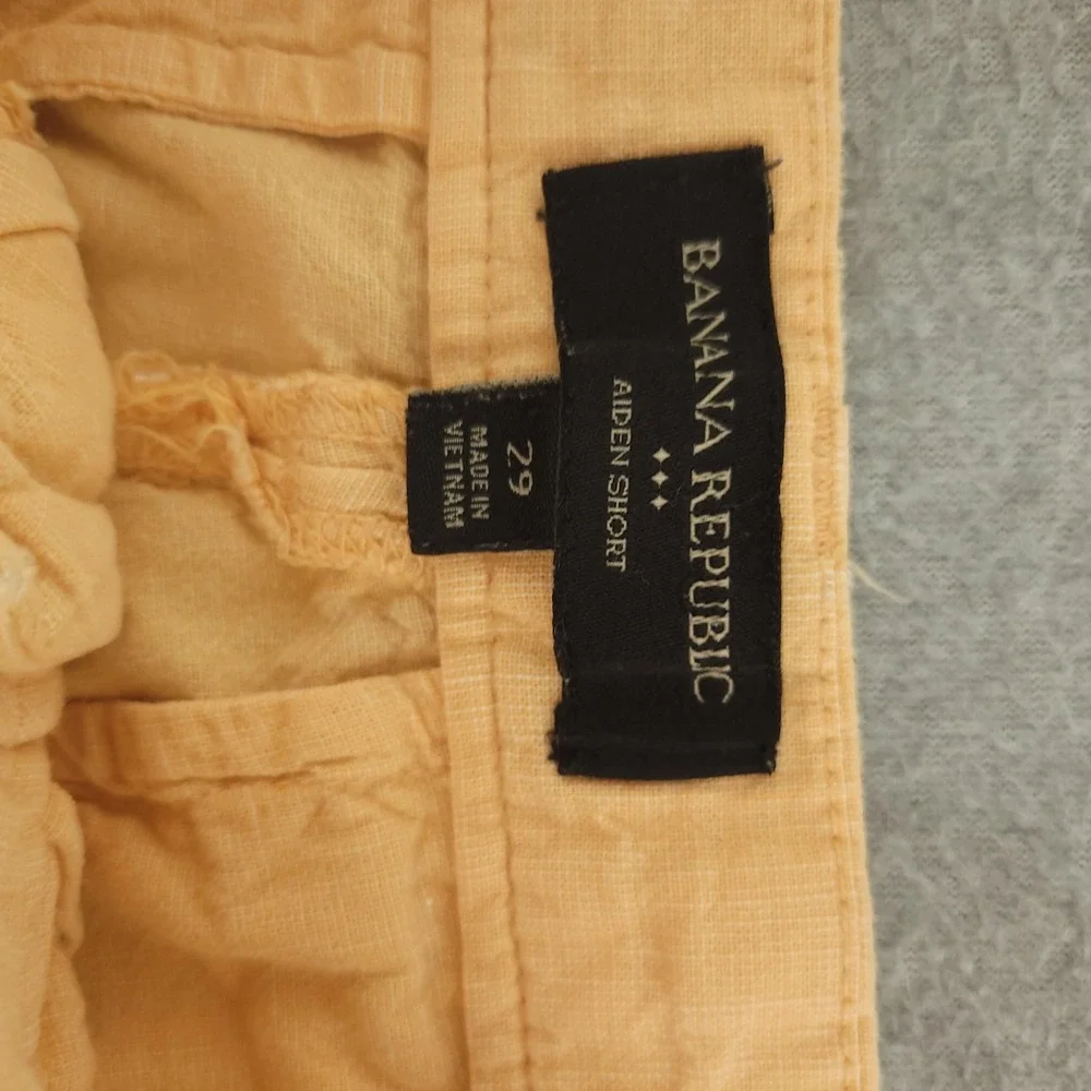 Banana Republic very light